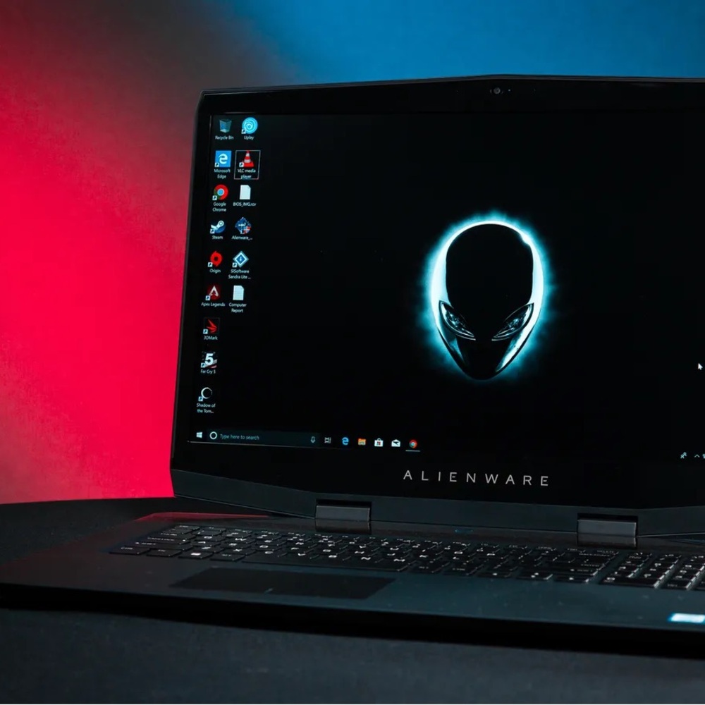 Alienware M17 P37E Gaming Laptop